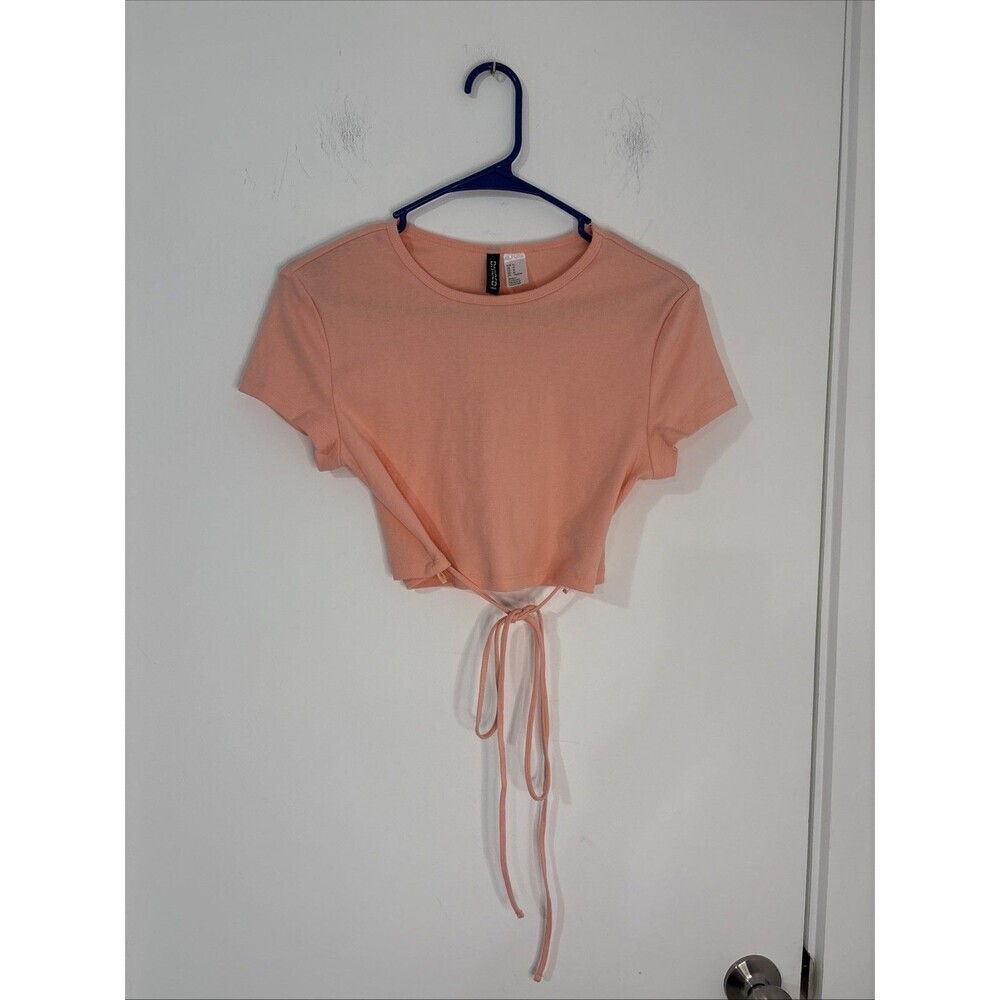 H & M Divided Peach Short Sleeve Crop Top with Tie Back Size Medium New with tag
